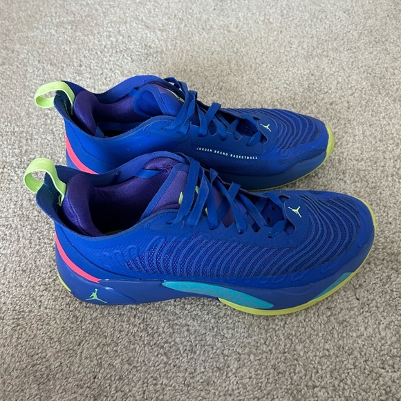 Nike Jordan Luca 1 “Illusionist” Sneakers - Picture 6 of 8